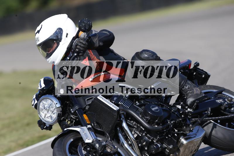 /Archiv-2025/49 26.08.2025 Cornu Master School ADR/blau-bleu/61